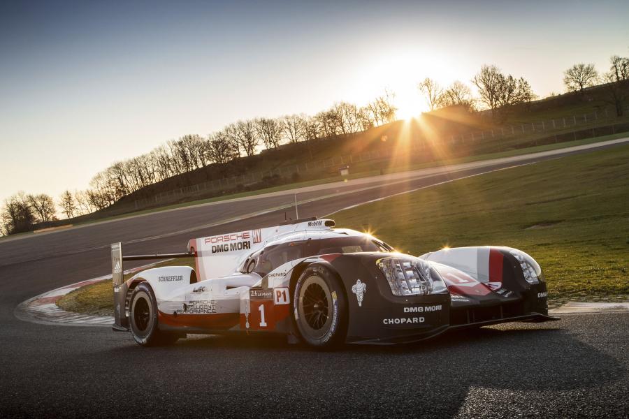  Porsche 919 Hybrid 2017 года  (фото 16 из 18)